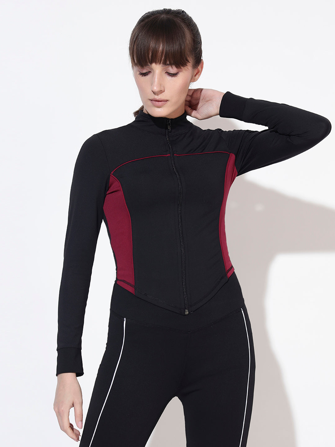 Women Colourblocked Lightweight Training or Gym Sporty Jacket